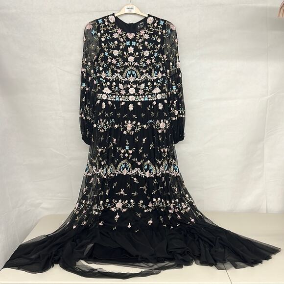 RTR Beautiful Long Mac Duggal Formal Gown/Dress Black Embroidered Sz 0 beaded - Picture 2 of 11